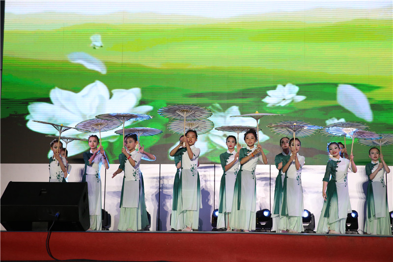 AM5Y6841_副本.jpg